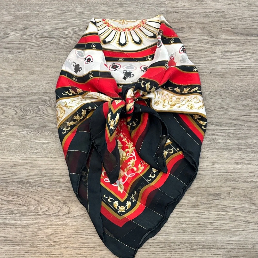 Source Unknown luxurious scarf